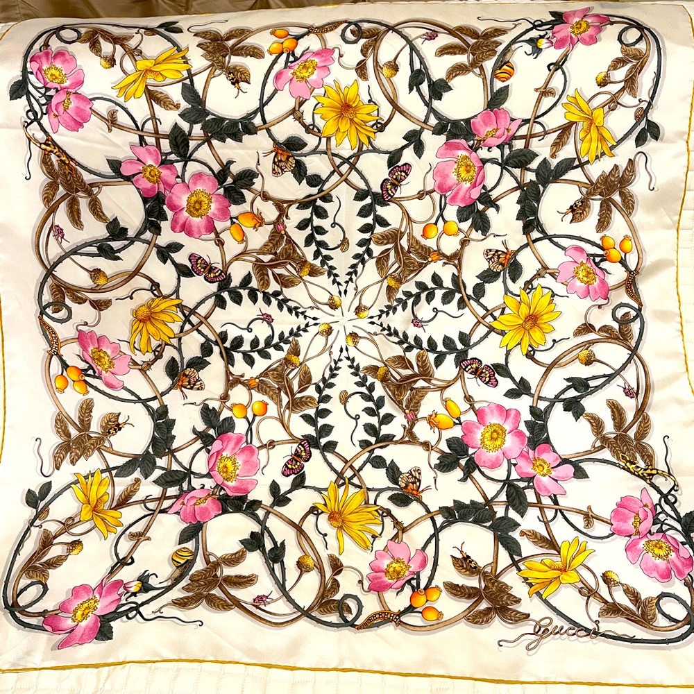GUCCI Flora Scarf Large Flower Silk White/Berry